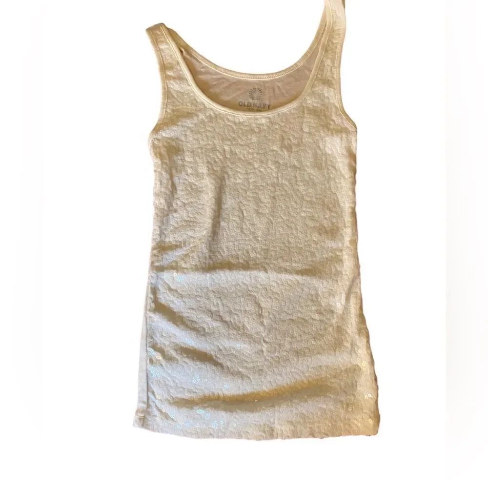 Old navy women’s ivory, sequin tank top, size small